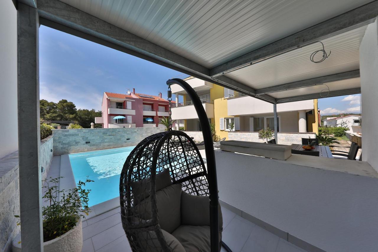 Luxury Villa Nada With Pool Petrcane Exteriér fotografie