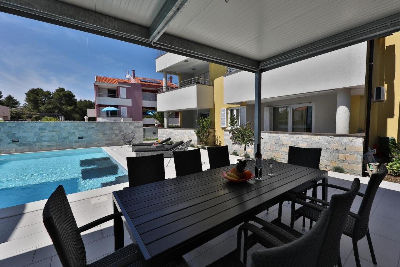 Luxury Villa Nada With Pool Petrcane Exteriér fotografie