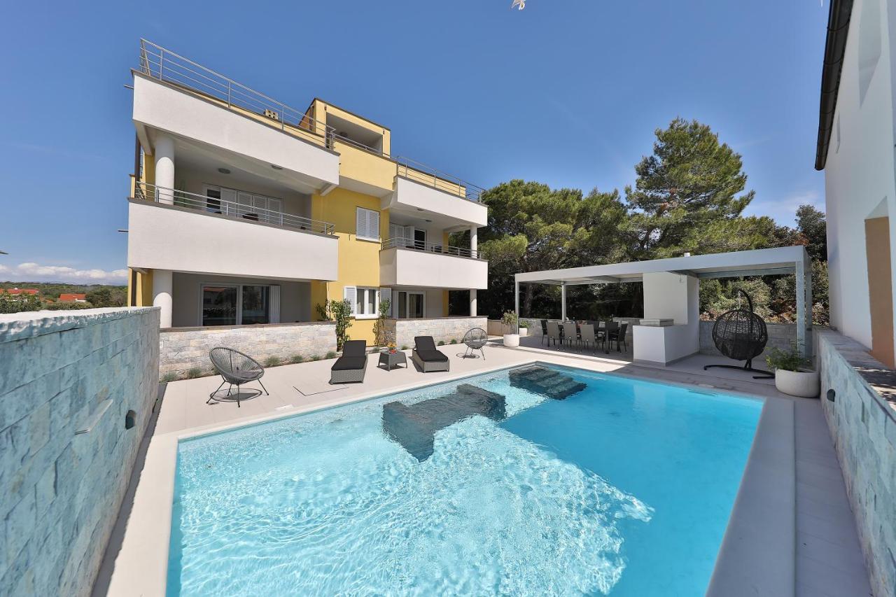 Luxury Villa Nada With Pool Petrcane Exteriér fotografie